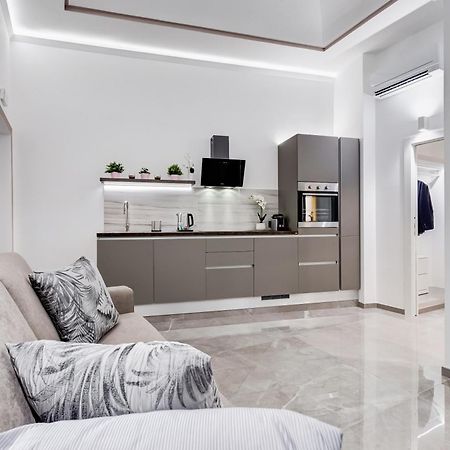 Unoseitre - Luxury Apartment & Suite Рим Экстерьер фото
