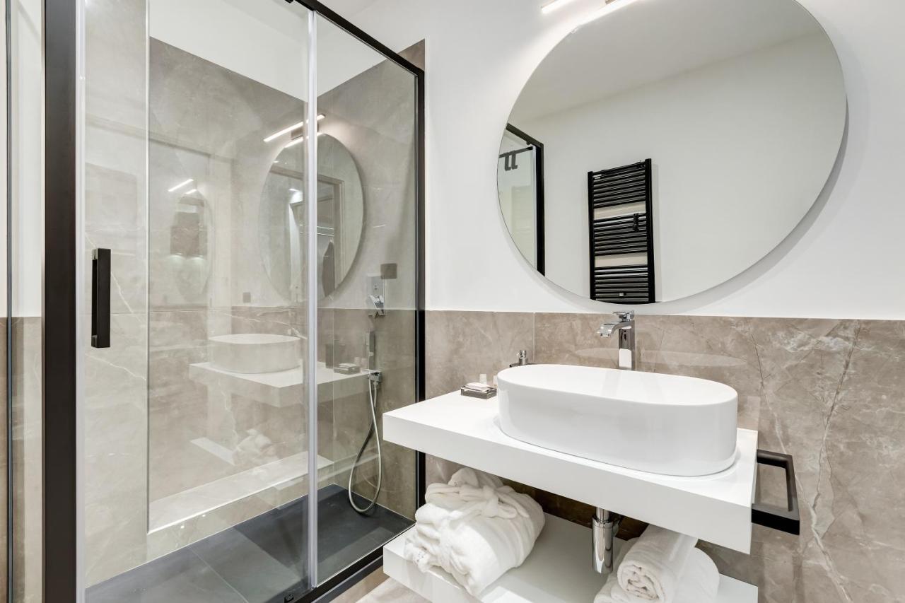 Unoseitre - Luxury Apartment & Suite Рим Экстерьер фото