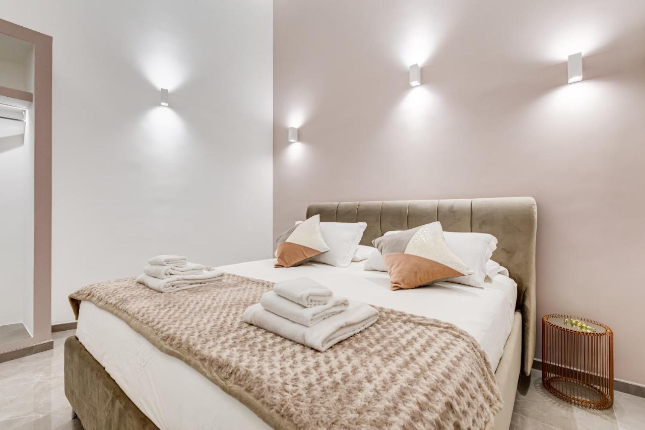 Unoseitre - Luxury Apartment & Suite Рим Экстерьер фото