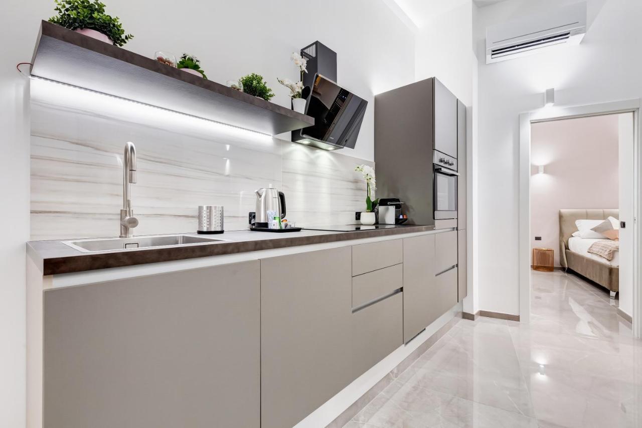 Unoseitre - Luxury Apartment & Suite Рим Экстерьер фото