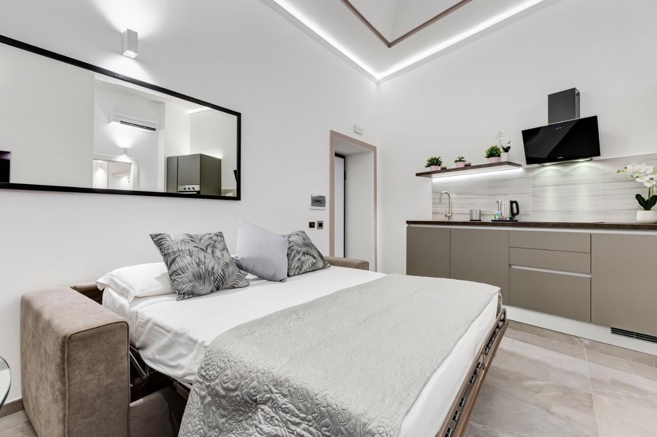 Unoseitre - Luxury Apartment & Suite Рим Экстерьер фото