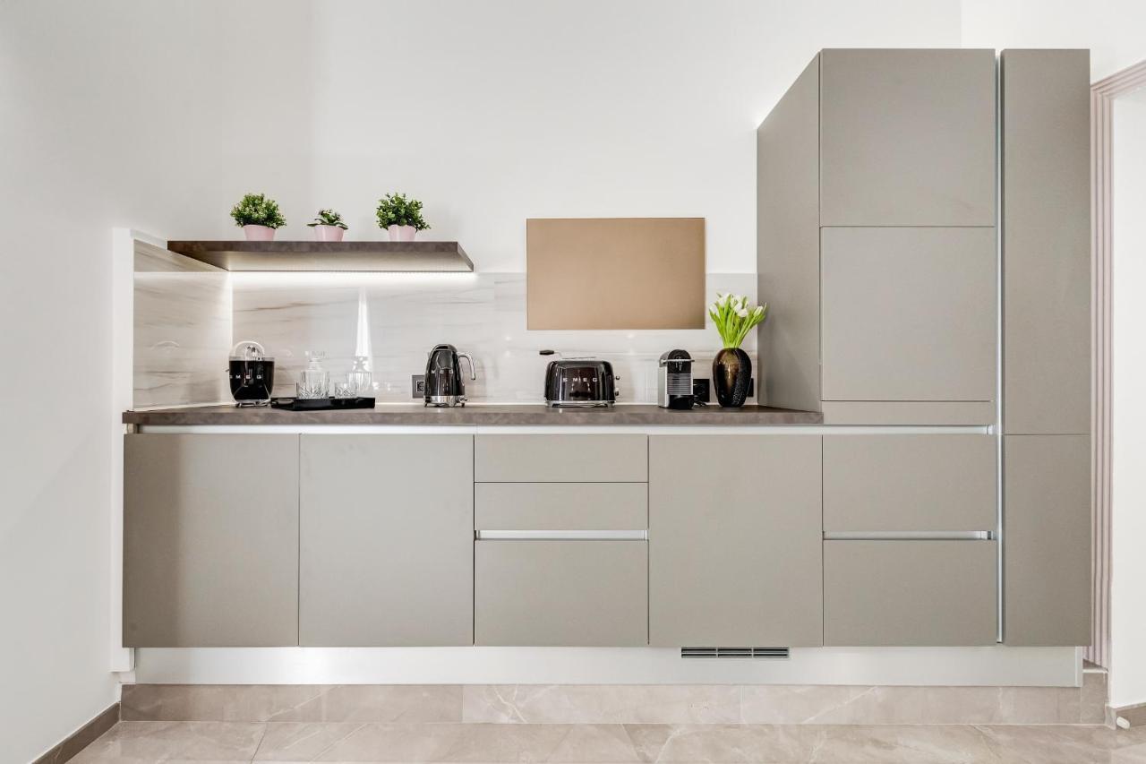 Unoseitre - Luxury Apartment & Suite Рим Экстерьер фото